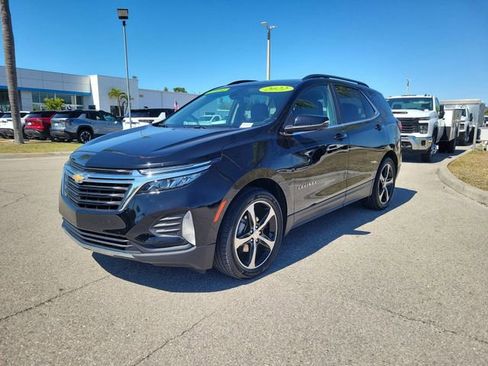 Certified 2022 Chevrolet Equinox LT image 2