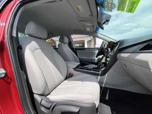 Used 2019 Hyundai Sonata SE FWD image 14
