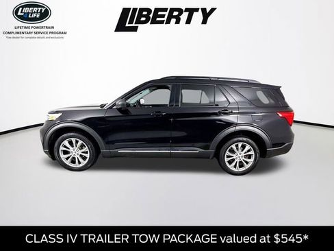 Certified 2022 Ford Explorer XLT w/ Equipment Group 202A image 5