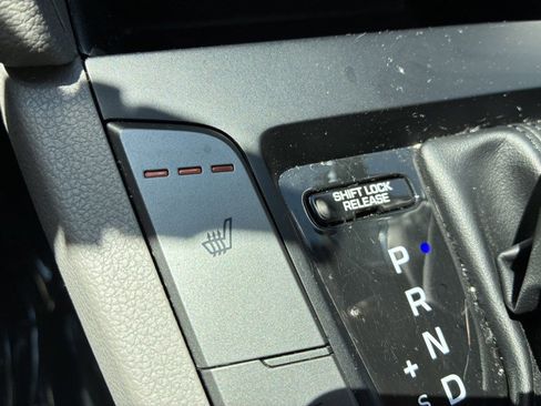 Used 2019 Hyundai Elantra Value Edition FWD image 12