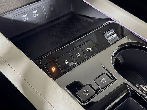 Certified 2025 Nissan Murano SL image 19