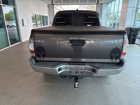 Used 2015 Toyota Tacoma PreRunner w/ SR5 Package image 11