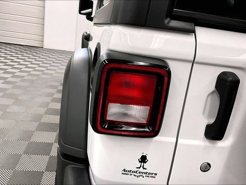 Used 2022 Jeep Wrangler Unlimited Sport AWD/4WD image 34