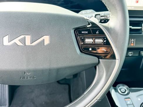 Certified 2024 Kia Niro Wind w/ Wind Preserve Package image 25