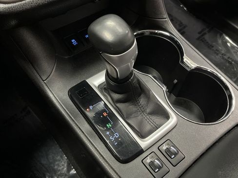 Used 2015 Toyota Highlander XLE image 22