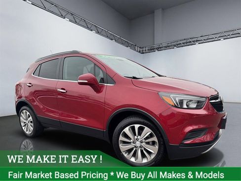 Used 2019 Buick Encore Preferred image 1
