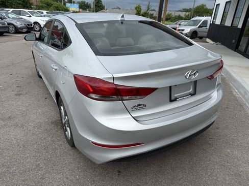 Used 2018 Hyundai Elantra SEL FWD image 9