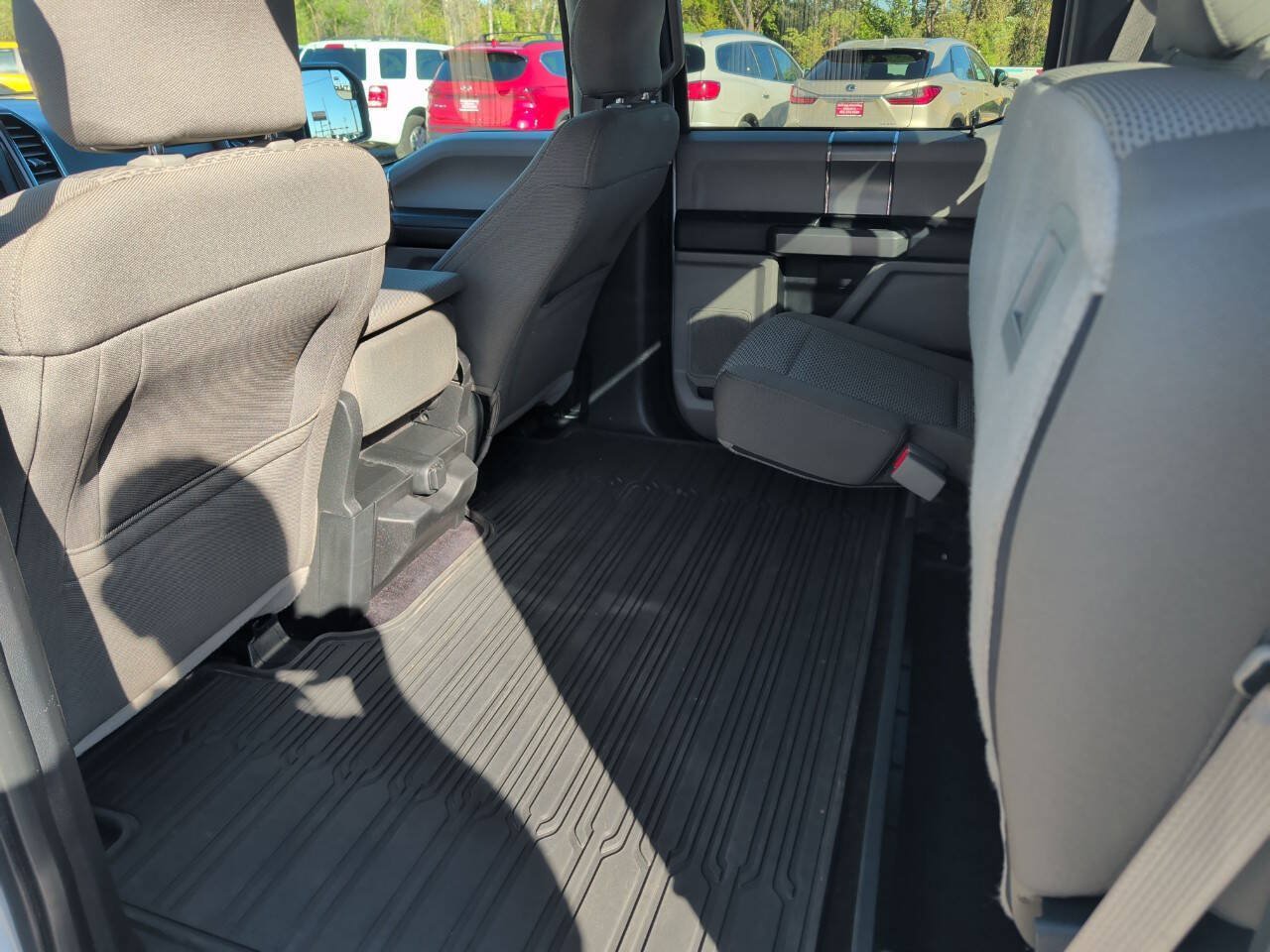 Used 2017 Ford F150 XLT w/ Equipment Group 302A Luxury AWD/4WD image 21