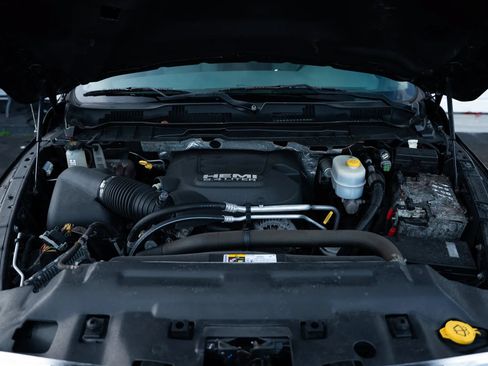 Used 2018 RAM 3500 SLT w/ Snow Chief Group AWD/4WD image 41