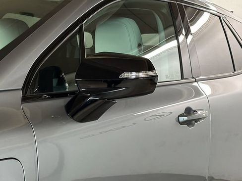 Used 2025 Honda Prologue Touring image 5