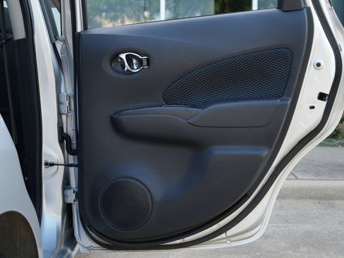 Used 2015 Nissan Versa Note SV FWD image 39