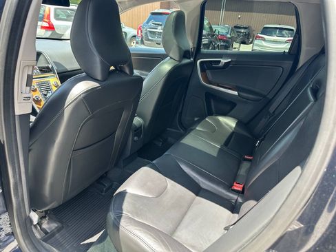 Used 2017 Volvo XC60 T6 Inscription w/ Preferred Option Package AWD/4WD image 11
