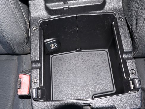 Used 2021 Jeep Wrangler Sport image 24