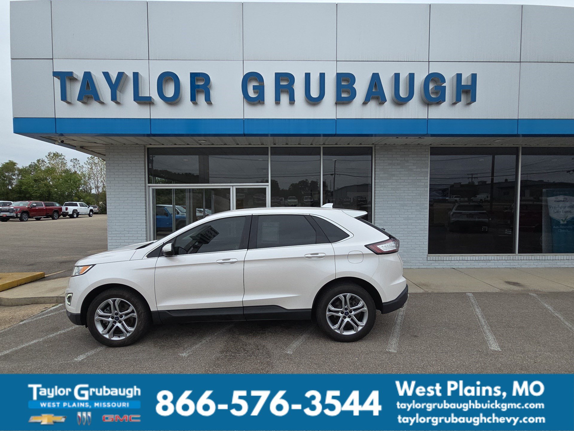 Used 2018 Ford Edge Titanium w/ Technology Package AWD/4WD image 1