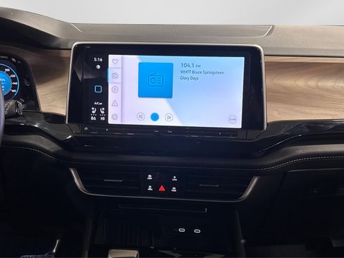 Used 2025 Volkswagen Atlas SE image 27