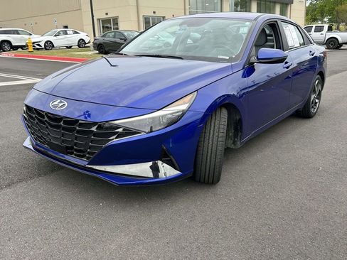 Certified 2023 Hyundai Elantra Limited w/ Cargo Package FWD image 7