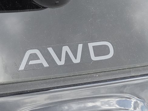 Used 2025 Honda CR-V EX-L image 10