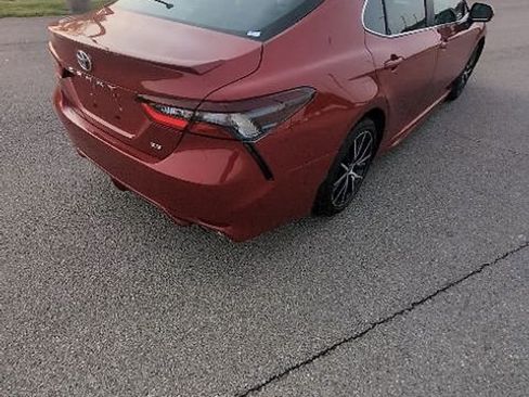 Used 2024 Toyota Camry SE w/ Convenience Package FWD image 5