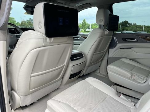Used 2023 Cadillac Escalade ESV Sport Platinum AWD/4WD image 23