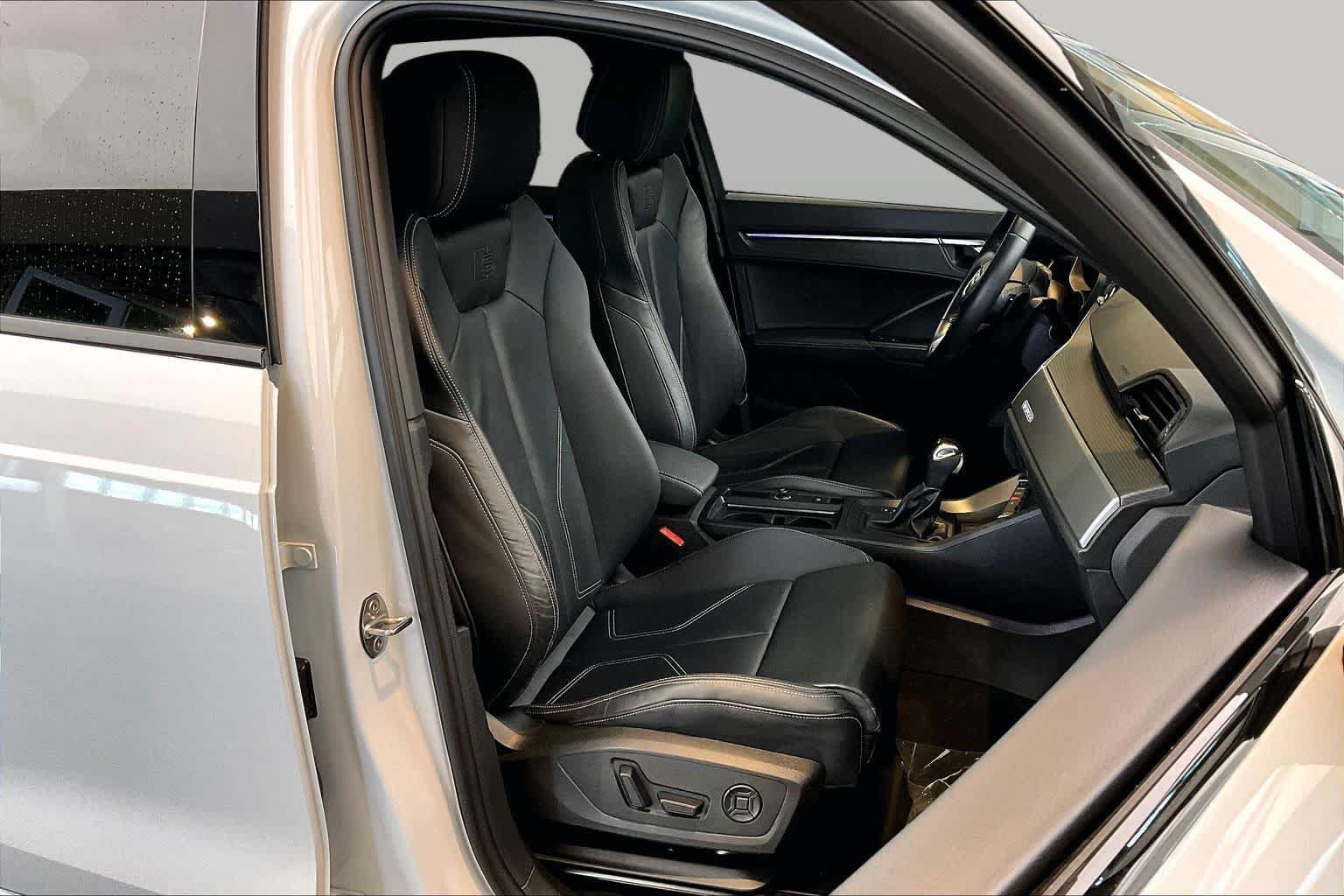 Certified 2024 Audi Q3 2.0T Premium Plus w/ Premium Plus Package AWD/4WD image 9