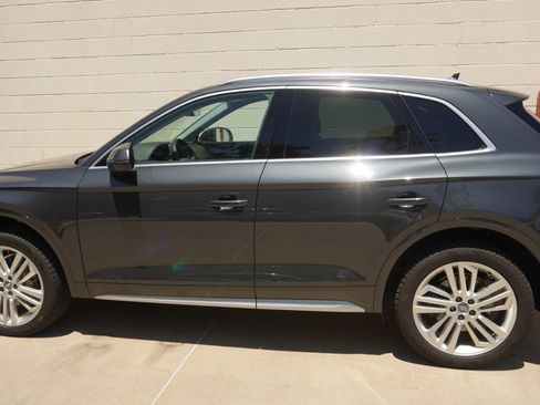 Used 2018 Audi Q5 2.0T Premium Plus w/ Premium Plus Package AWD/4WD image 4