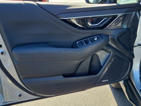 Used 2023 Subaru Outback Limited XT image 25