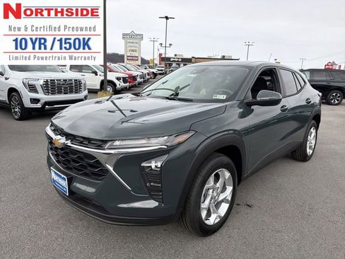 New 2026 Chevrolet Trax LS w/ LS Convenience Package FWD image 1