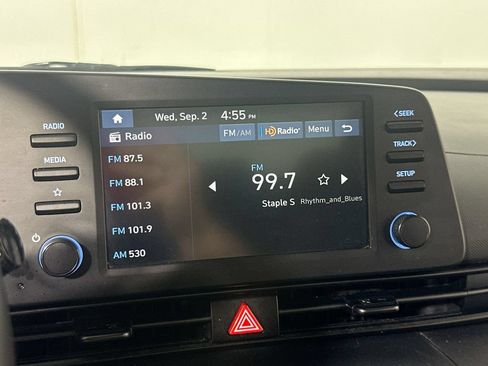Used 2025 Hyundai Elantra Sport FWD image 27