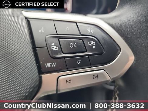 Used 2022 Volkswagen Taos SEL image 18