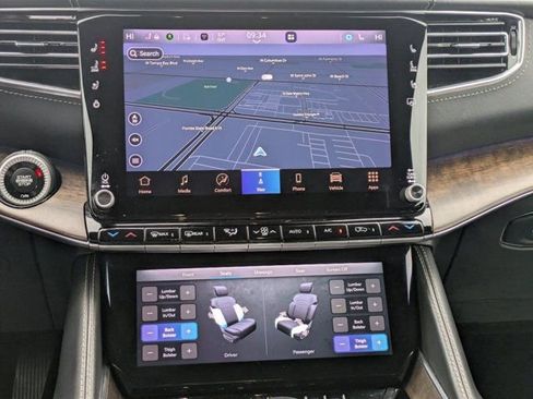 Used 2022 Jeep Grand Wagoneer Series II w/ Convenience Group III image 15