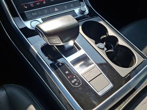 Used 2019 Audi Q8 Premium Plus w/ Premium Plus image 15