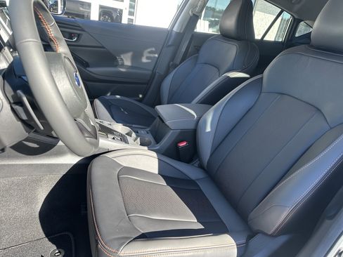 Used 2025 Subaru Crosstrek 2.5i Limited w/ Popular Package #4A image 10