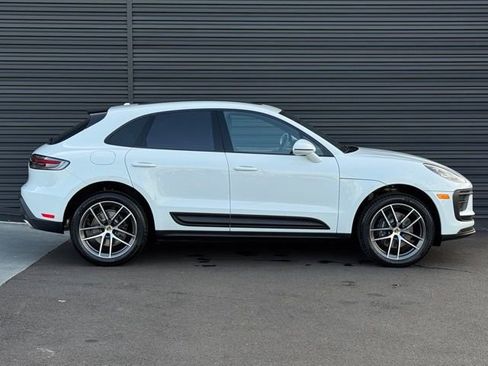 Used 2026 Porsche Macan AWD/4WD image 8