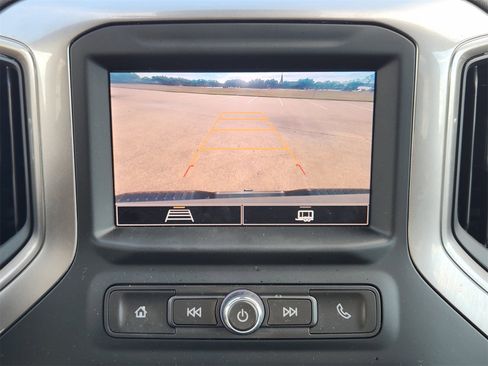 Used 2024 Chevrolet Silverado 2500 Custom w/ Custom Convenience Package image 20