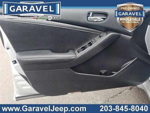 Used 2012 Nissan Altima 3.5 SR w/ Sport Pkg image 30