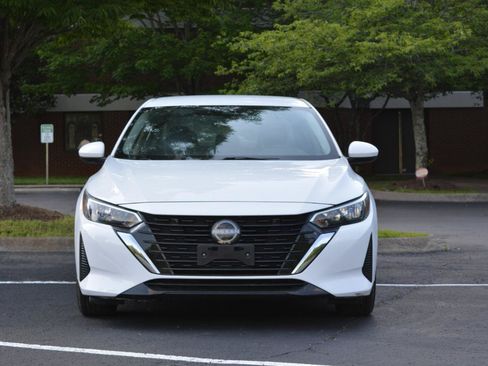 Used 2024 Nissan Sentra S FWD image 2