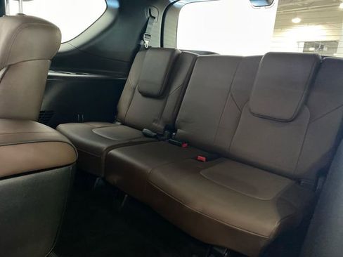 Used 2022 Nissan Armada Platinum w/ Captain's Chairs Package RWD image 16