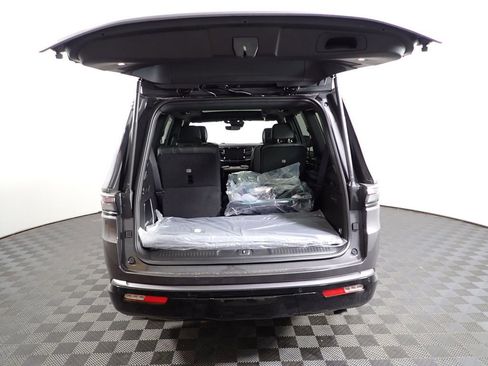 New 2026 Jeep Grand Wagoneer Limited AWD/4WD image 16