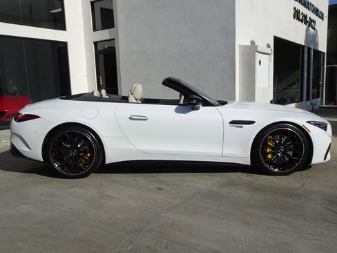 Used 2022 Mercedes-Benz SL 55 AMG 4MATIC image 8