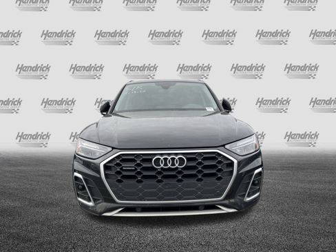 Used 2023 Audi Q5 2.0T Premium w/ Convenience Package image 3