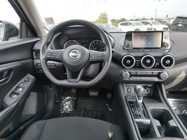 Certified 2025 Nissan Sentra S FWD image 10