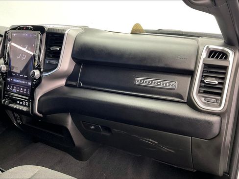 Used 2025 RAM 2500 Big Horn AWD/4WD image 15