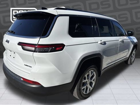 Used 2023 Jeep Grand Cherokee L Limited w/ Luxury Tech Group II AWD/4WD image 5