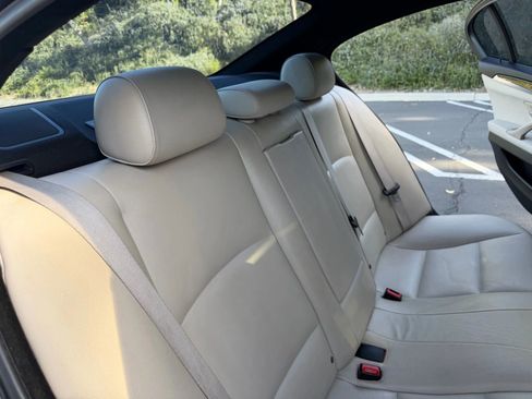 Used 2012 BMW 535i Sedan image 17