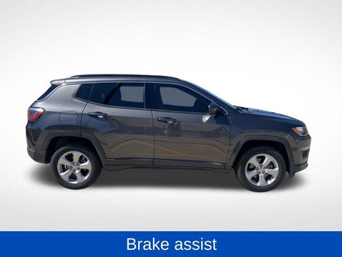Used 2018 Jeep Compass Latitude w/ Popular Equipment Group AWD/4WD image 7