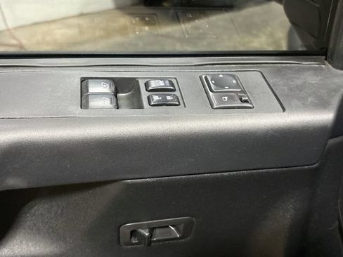 Used 2014 Nissan Titan SV w/ SV Value Truck Package AWD/4WD image 16