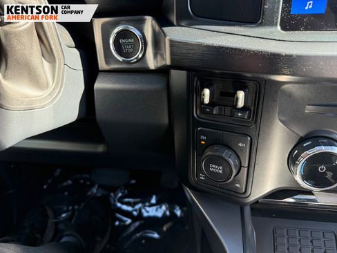 Used 2025 Ford F350 Lariat w/ Black Appearance Package image 29