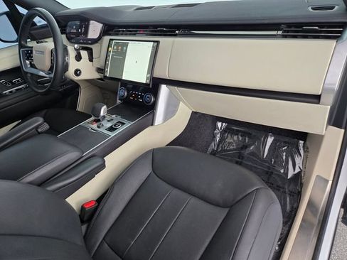 Used 2023 Land Rover Range Rover SE AWD/4WD image 18