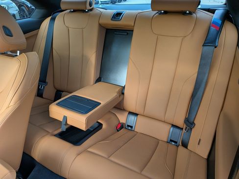 Used 2025 BMW 230i Coupe w/ M Sport Package image 28