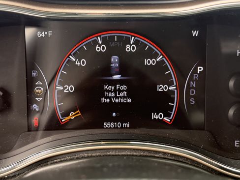 Used 2014 Jeep Grand Cherokee Altitude AWD/4WD image 13
